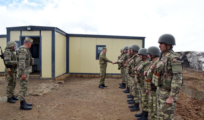 Baş Qərargah rəisi Kəlbəcərdə hərbi hissələrin döyüş hazırlığını yoxlayıb