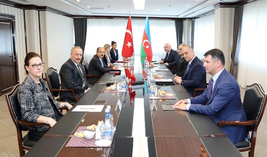 DTX rəisi Türkiyə rəsmisi ilə görüş keçirdi DTX rəisi Türkiyə rəsmisi ilə görüş keçirdi