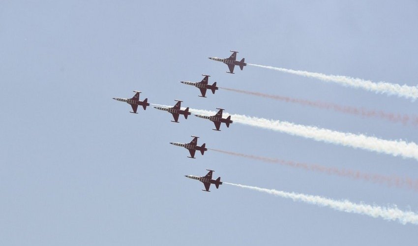 Bakıda Türkiyə qırıcı təyyarələrinin uçuşu həyata keçirilir