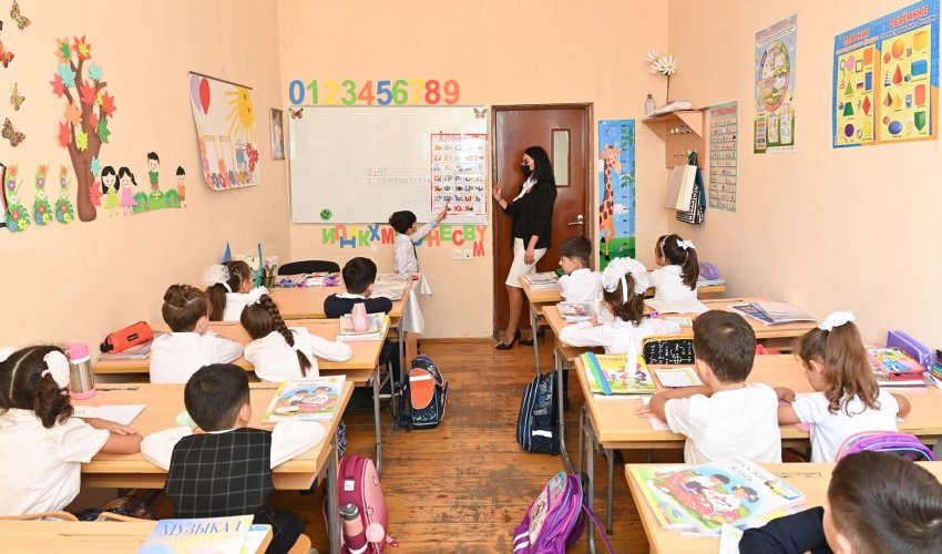 Azərbaycanda niyə ingilis dilli məktəblər açılmır? - Nazir cavabladı