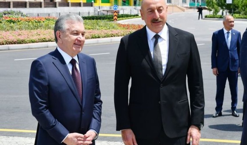 İlham Əliyev və Şavkat Mirziyoyev Heydər Əliyev Meydanının açılışında - FOTOLAR İlham Əliyev və Şavkat Mirziyoyev Heydər Əliyev Meydanının açılışında - FOTOLAR