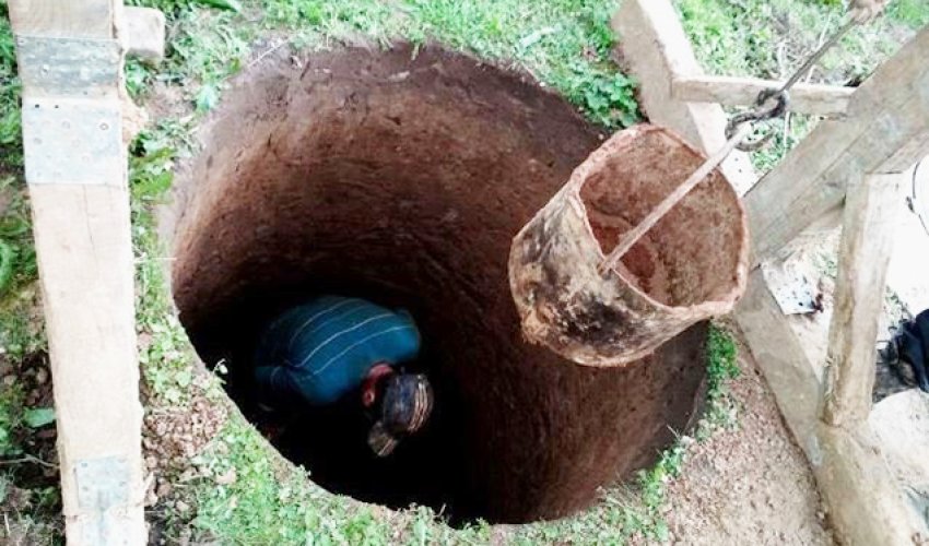 Ağcəbədidə su quyusundan qızıl tapıldığına görə polis postları qurulub? - Rəsmi Ağcəbədidə su quyusundan qızıl tapıldığına görə polis postları qurulub? - Rəsmi