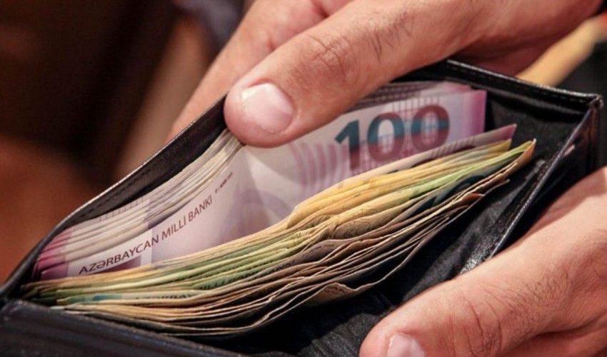 Azerbaijani citizens see their income up by 20%