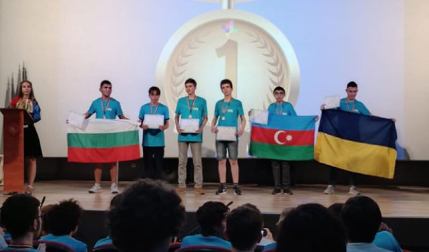 İnformatika üzrə növbəti qızıl və bürünc medallar!