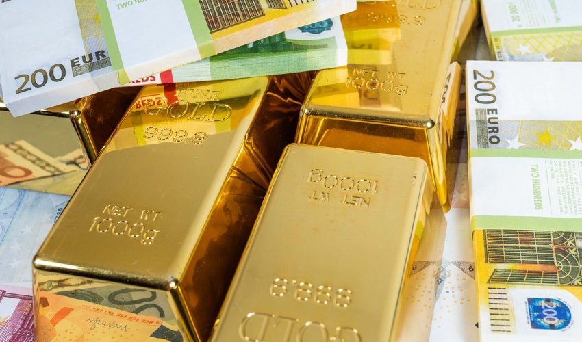 Gold prices fall to $1,631