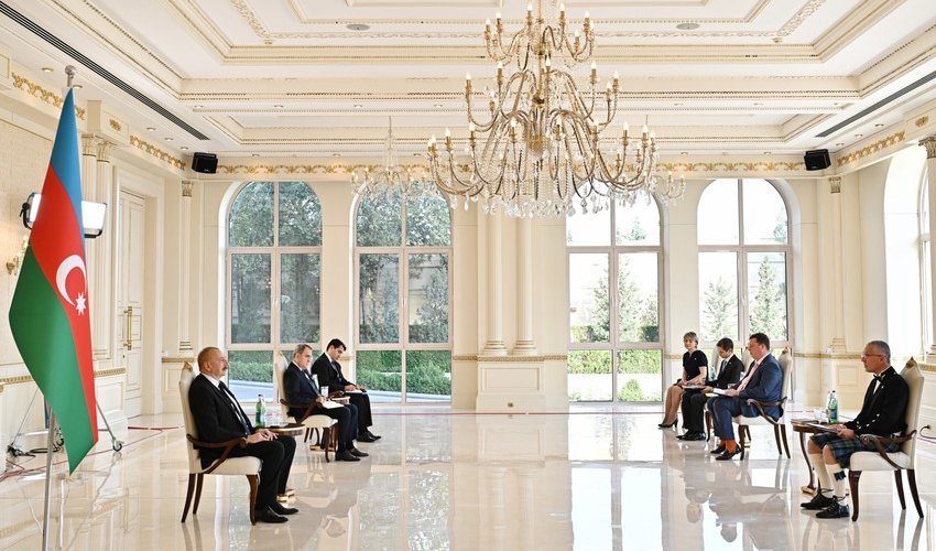 Ilham Aliyev thanks British ambassador for learning Azerbaijani language Ilham Aliyev thanks British ambassador for learning Azerbaijani language