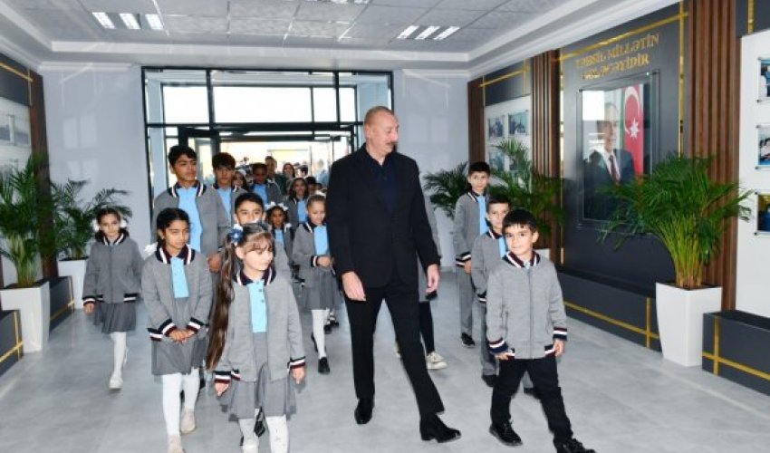 Gələcəkdə sizin kimi uşaqlar ölkəmizi idarə edəcəklər - VİDEO Gələcəkdə sizin kimi uşaqlar ölkəmizi idarə edəcəklər - VİDEO