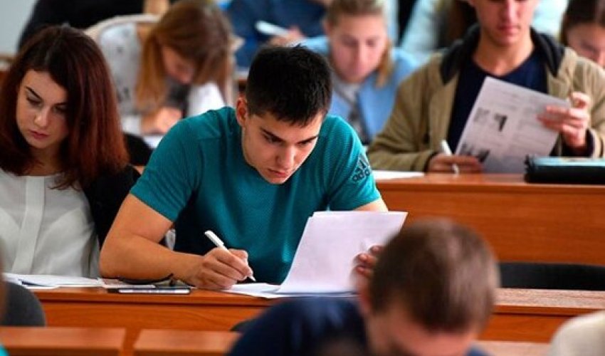 Rusiyada təhsil alan tələbələrin sayı AÇIQLANIB Rusiyada təhsil alan tələbələrin sayı AÇIQLANIB