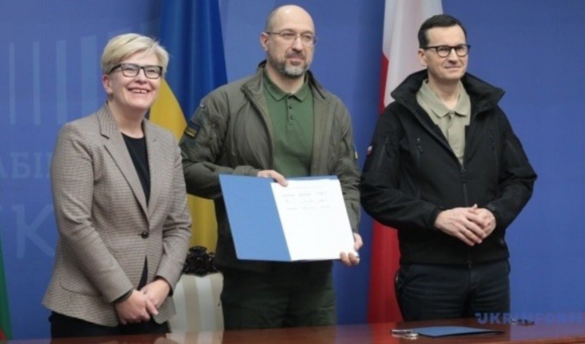 Üç ölkə Kiyevin NATO-ya üzvlüyünün sürətləndirilməsi ilə bağlı bəyanat imzalayıblar Üç ölkə Kiyevin NATO-ya üzvlüyünün sürətləndirilməsi ilə bağlı bəyanat imzalayıblar