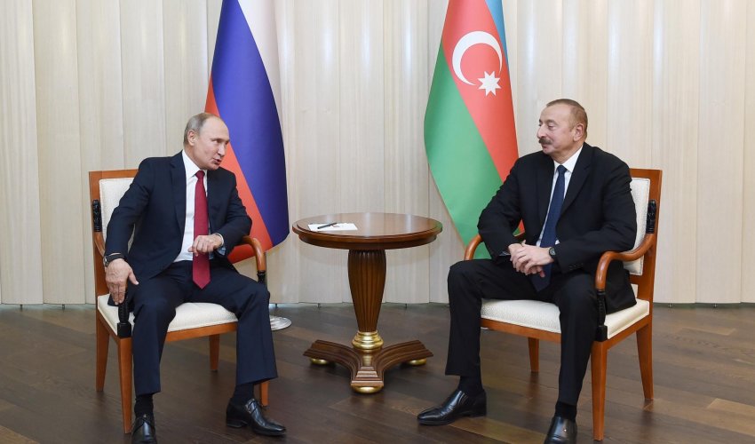 Putin Əliyevə zəng vurdu - Gələcək təmaslar barədə razılığa gəlinib