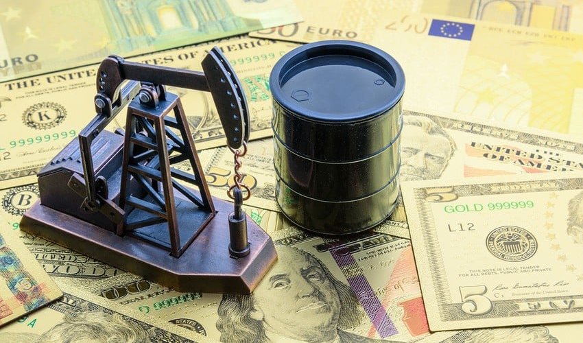 Azerbaijani oil price falls by over $1