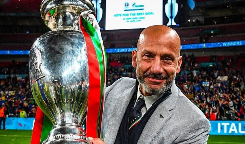 Former Italy and Chelsea striker Gianluca Vialli dead at 58