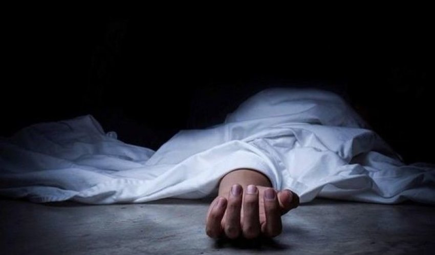 В Баку в доме спасатели обнаружили тело В Баку в доме спасатели обнаружили тело