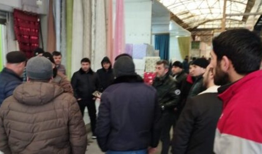 “Sədərək”də sahibkarlar etiraz edir “Sədərək”də sahibkarlar etiraz edir
