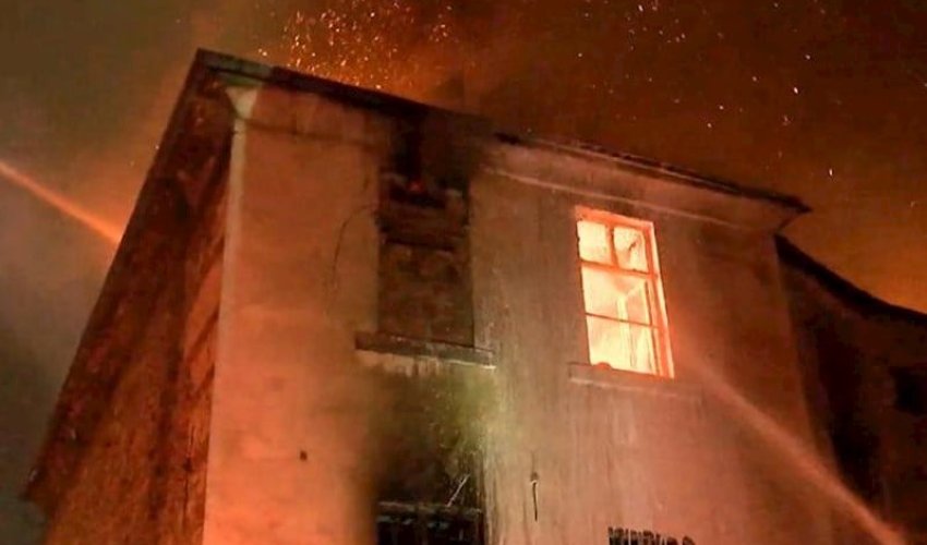 İstanbulda erməni kilsəsi yanıb, ölənlər var