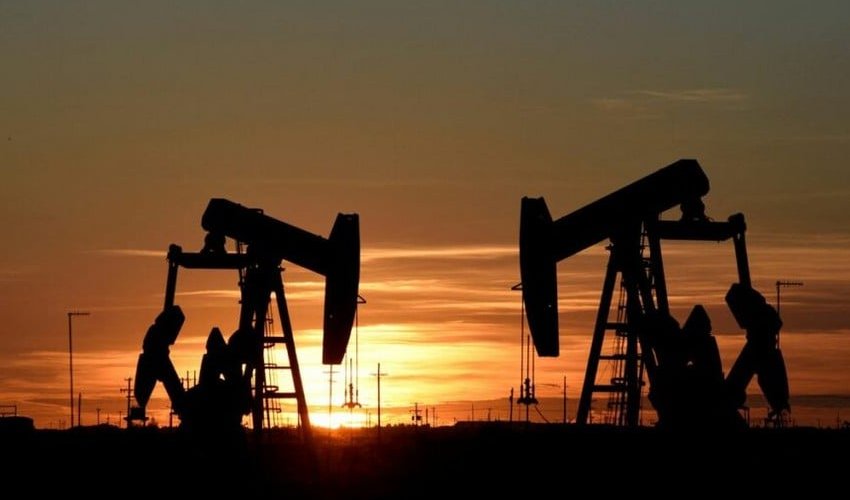 Oil prices fall by almost 1%