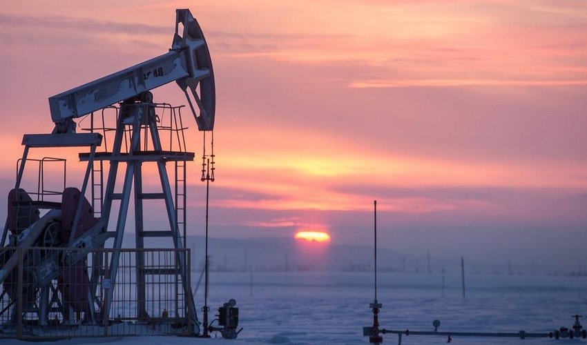 Azerbaijani oil price drops