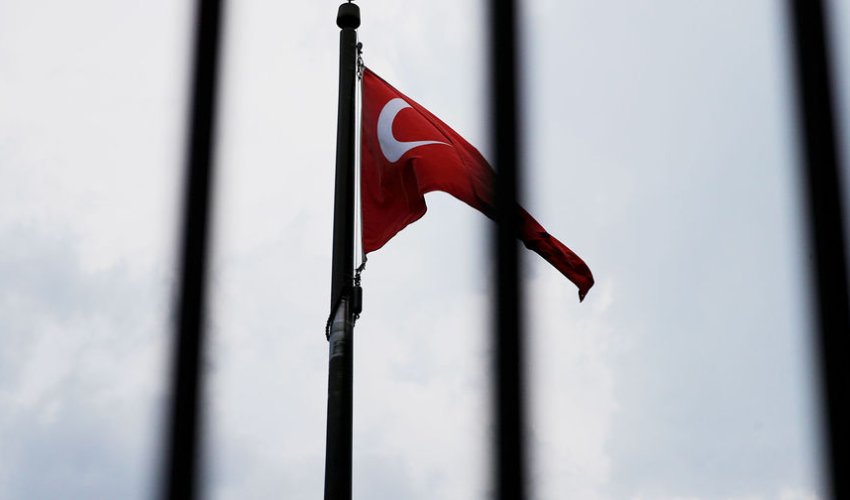 “Kommersant” - Türkiyə Rusiyaya sanksiya tətbiq edilən malların tranzitini dayandırıb “Kommersant” - Türkiyə Rusiyaya sanksiya tətbiq edilən malların tranzitini dayandırıb