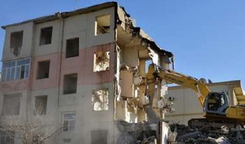 Respondentlərin 73%-i evlərinin zəlzələyə dözümlü olduğuna inanır - SORĞU Respondentlərin 73%-i evlərinin zəlzələyə dözümlü olduğuna inanır - SORĞU