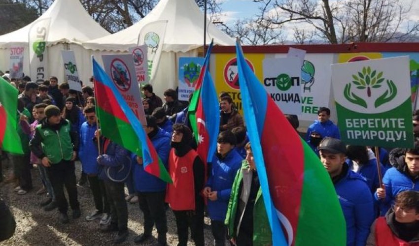 Ekoaksiyada 90-cı gün: Aksiya iştirakçıları tələbləri yerinə yetirilənədək etirazlarını davam etdirəcəklər Ekoaksiyada 90-cı gün: Aksiya iştirakçıları tələbləri yerinə yetirilənədək etirazlarını davam etdirəcəklər