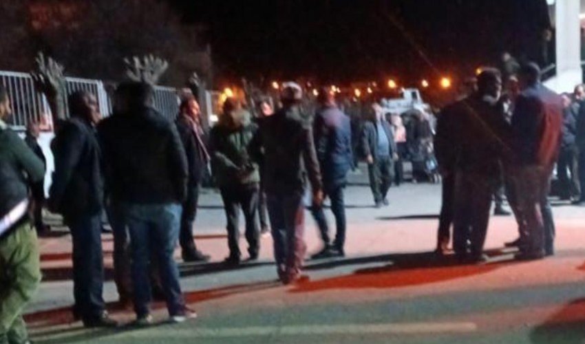 Diyarbakırda silahlı insident olub, ölənlər və yaralananlar var Diyarbakırda silahlı insident olub, ölənlər və yaralananlar var