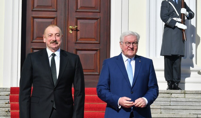 Azərbaycan və Almaniya prezidentlərinin Berlində geniş tərkibdə görüşü başlayıb Azərbaycan və Almaniya prezidentlərinin Berlində geniş tərkibdə görüşü başlayıb