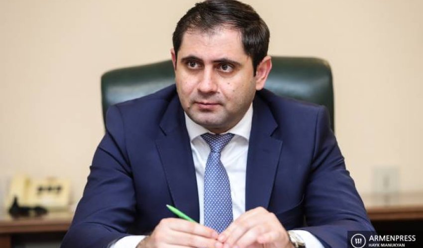 Ermənistanın müdafiə naziri “Artsax Respublikası” sözünü qadağan edib Ermənistanın müdafiə naziri “Artsax Respublikası” sözünü qadağan edib
