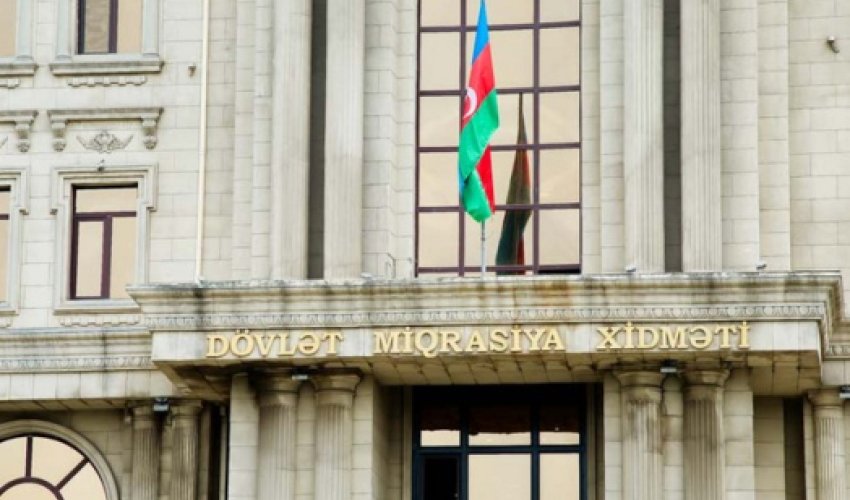 Алиев наградил сотрудников органов миграции Алиев наградил сотрудников органов миграции