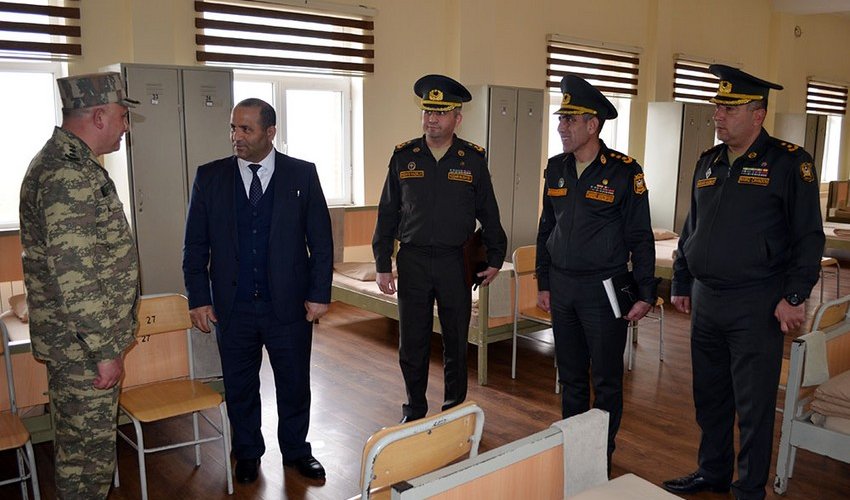 Ombudsman Aparatının nümayəndələri N hərbi hissəsində olublar Ombudsman Aparatının nümayəndələri N hərbi hissəsində olublar