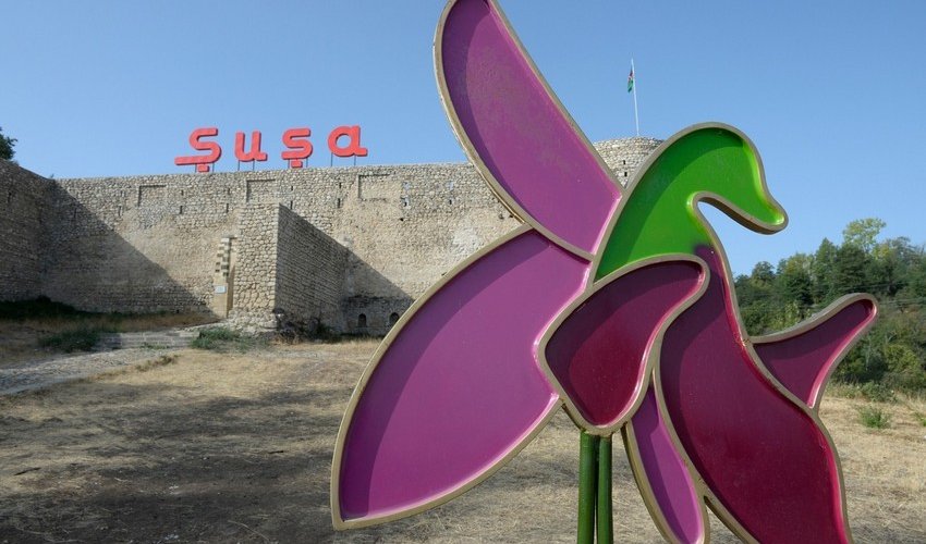 İlk 40 turist Şuşaya yola düşüb