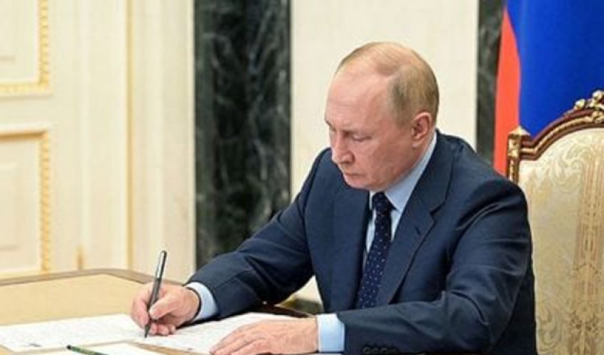 Putin Azərbaycan ilə pensiya təminatına dair sənəd imzaladı Putin Azərbaycan ilə pensiya təminatına dair sənəd imzaladı