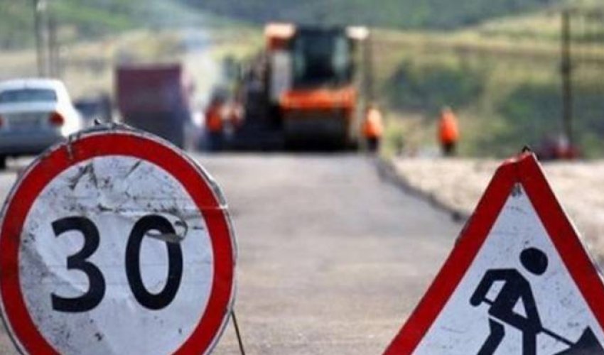 Bakının mərkəzi prospektində asfalt örtüyü dəyişdirilir, avtomobillərin hərəkəti məhdudlaşdırılacaq Bakının mərkəzi prospektində asfalt örtüyü dəyişdirilir, avtomobillərin hərəkəti məhdudlaşdırılacaq