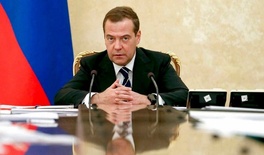 Медведев признал, что Россия Медведев признал, что Россия