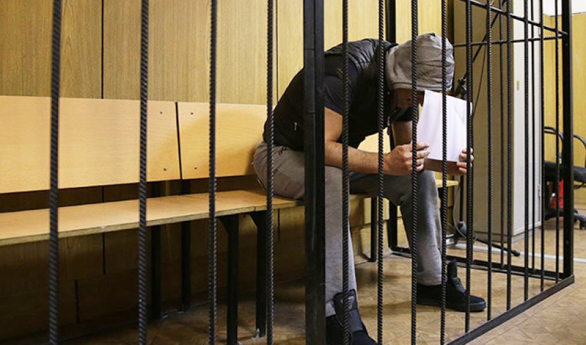 Azadlığa buraxıldı, 35 dəqiqə sonra yenidən həbs edildi Azadlığa buraxıldı, 35 dəqiqə sonra yenidən həbs edildi