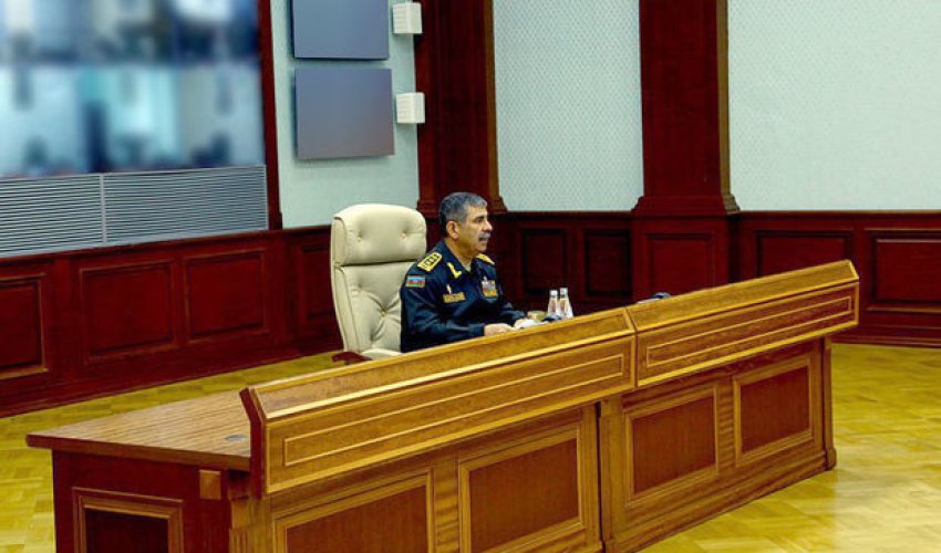 Закир Гасанов дал указания относительно недавно взятых под контроль высот и позиций Закир Гасанов дал указания относительно недавно взятых под контроль высот и позиций