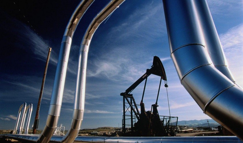 Azerbaijani oil price rises slightly