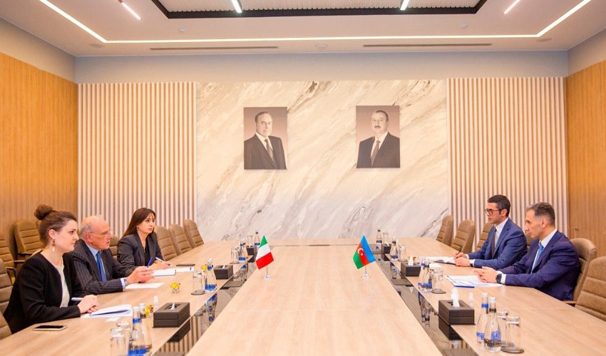 Azerbaijan, Italy mull cooperation in transit transportation