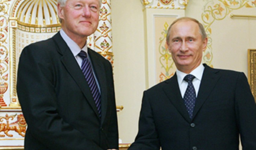 Клинтон рассказал о «леденящем душу» разговоре с Путиным Клинтон рассказал о «леденящем душу» разговоре с Путиным