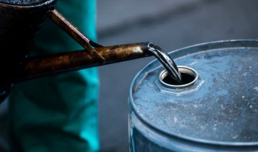 Oil prices fluctuate on expectations of new macro statistics