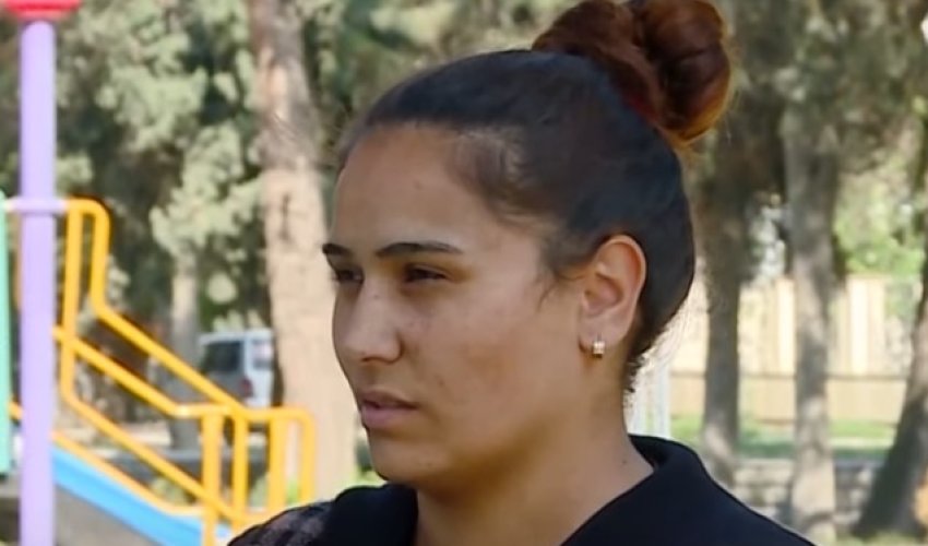 Xəstə övladı üçün yığdığı 10 mini onlayn oyunda uduzdu - Video