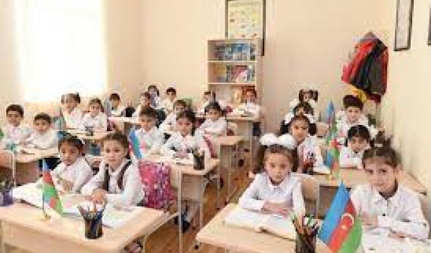 Bakıda müəllim uşağa Azərbaycan bayrağını zibil qabına atdırıb - SƏBƏB Bakıda müəllim uşağa Azərbaycan bayrağını zibil qabına atdırıb - SƏBƏB