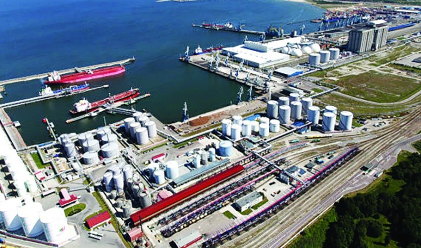 Ələt limanında yükdaşımaların həcmini 15 milyon tondan 25 milyon tona çatdırıla bilər - Əliyev Ələt limanında yükdaşımaların həcmini 15 milyon tondan 25 milyon tona çatdırıla bilər - Əliyev