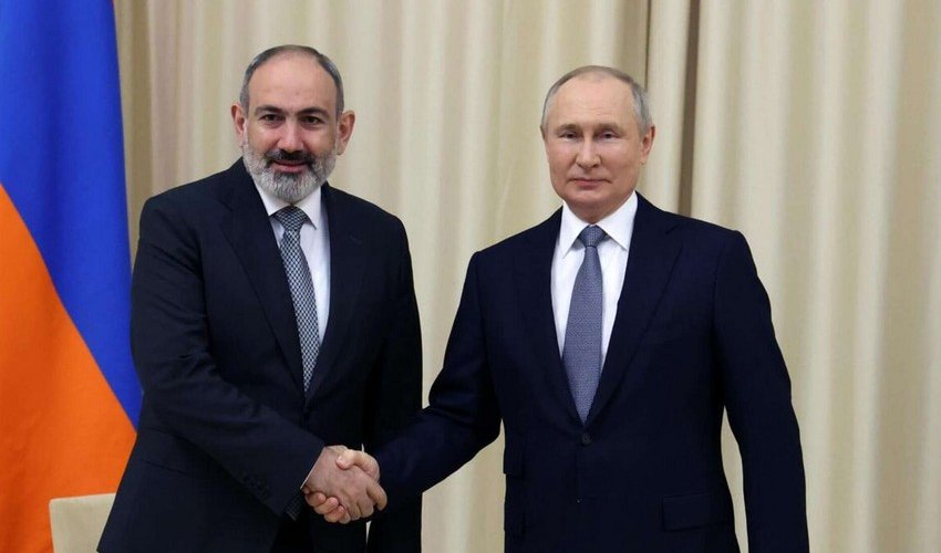 Putinlə Paşinyan arasında görüş başlayıb Putinlə Paşinyan arasında görüş başlayıb