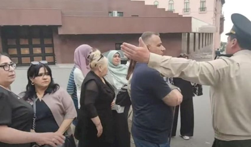 Şuşadakı aksiyanın bəzi iştirakçıları PA-nın qarşısında etiraz ediblər - Video