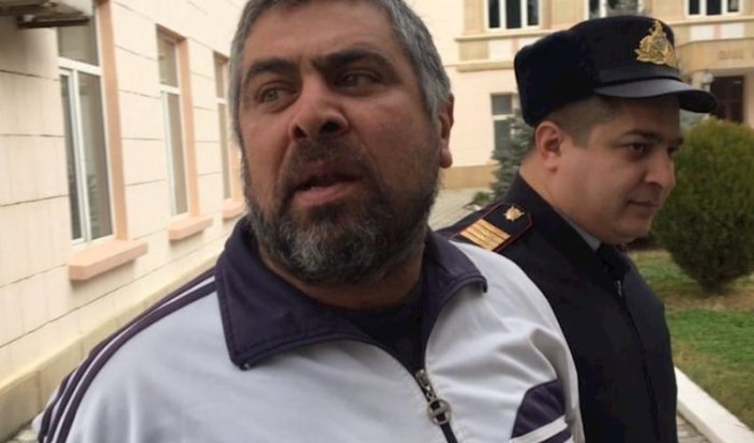 Əlizamin Salayev aclıq aksiyasını dayandırıb Əlizamin Salayev aclıq aksiyasını dayandırıb