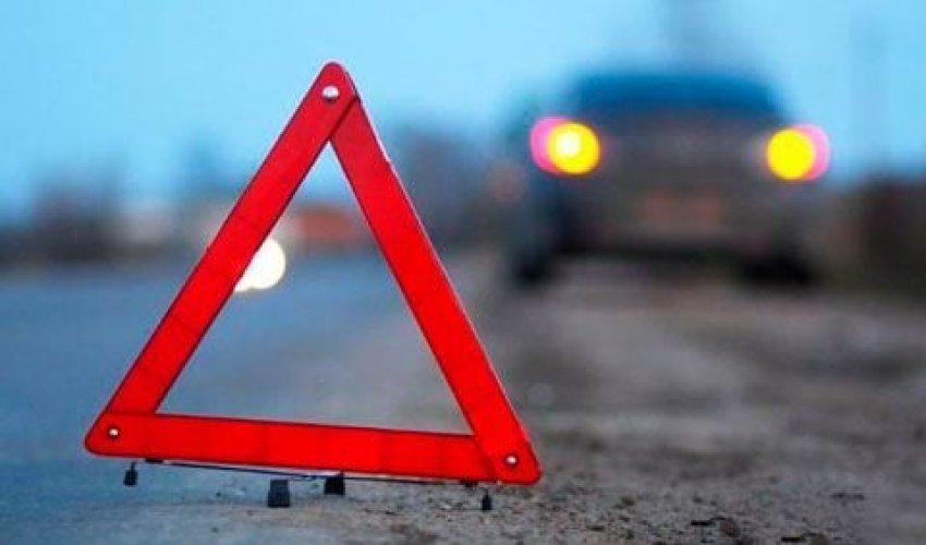 Avtomobil yollarına zərər vuranlar 800 manat cərimə olunacaqlar Avtomobil yollarına zərər vuranlar 800 manat cərimə olunacaqlar