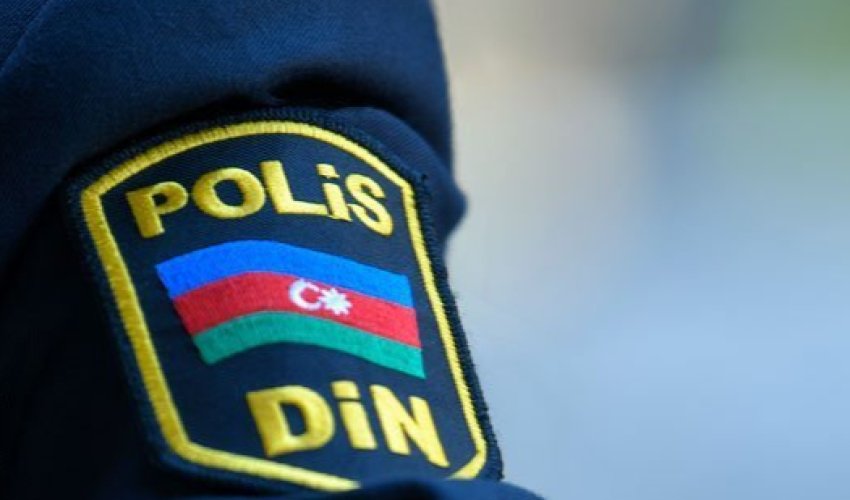 Абдуллаев атаковал полицейских с ножом Абдуллаев атаковал полицейских с ножом