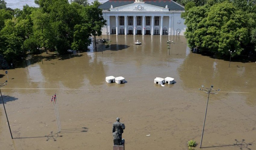 Around 600 sq km of Ukraine's southern Kherson region under water