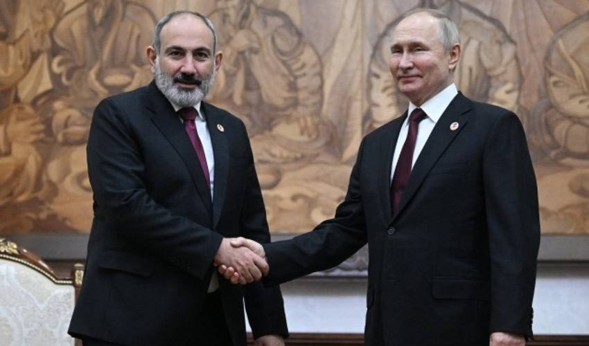 Putin Soçidə Paşinyanla görüşüb