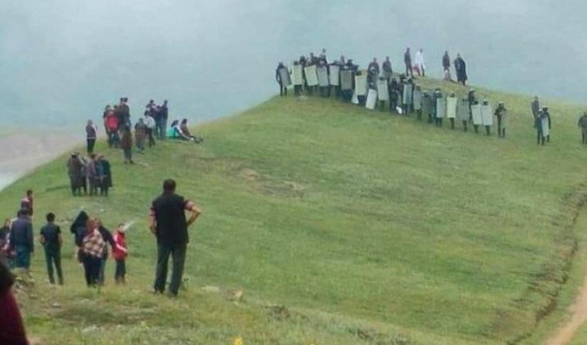 Yerli ekoloqlar nazirdən onları Söyüdlüyə buraxmağı tələb edib Yerli ekoloqlar nazirdən onları Söyüdlüyə buraxmağı tələb edib